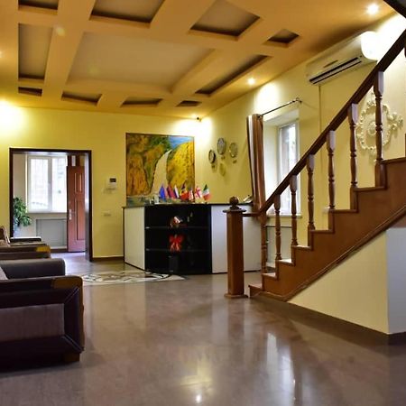 יירבאן Gyumri Hotel מראה חיצוני תמונה