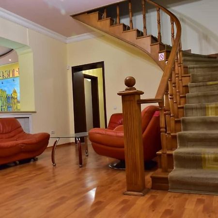 יירבאן Gyumri Hotel מראה חיצוני תמונה
