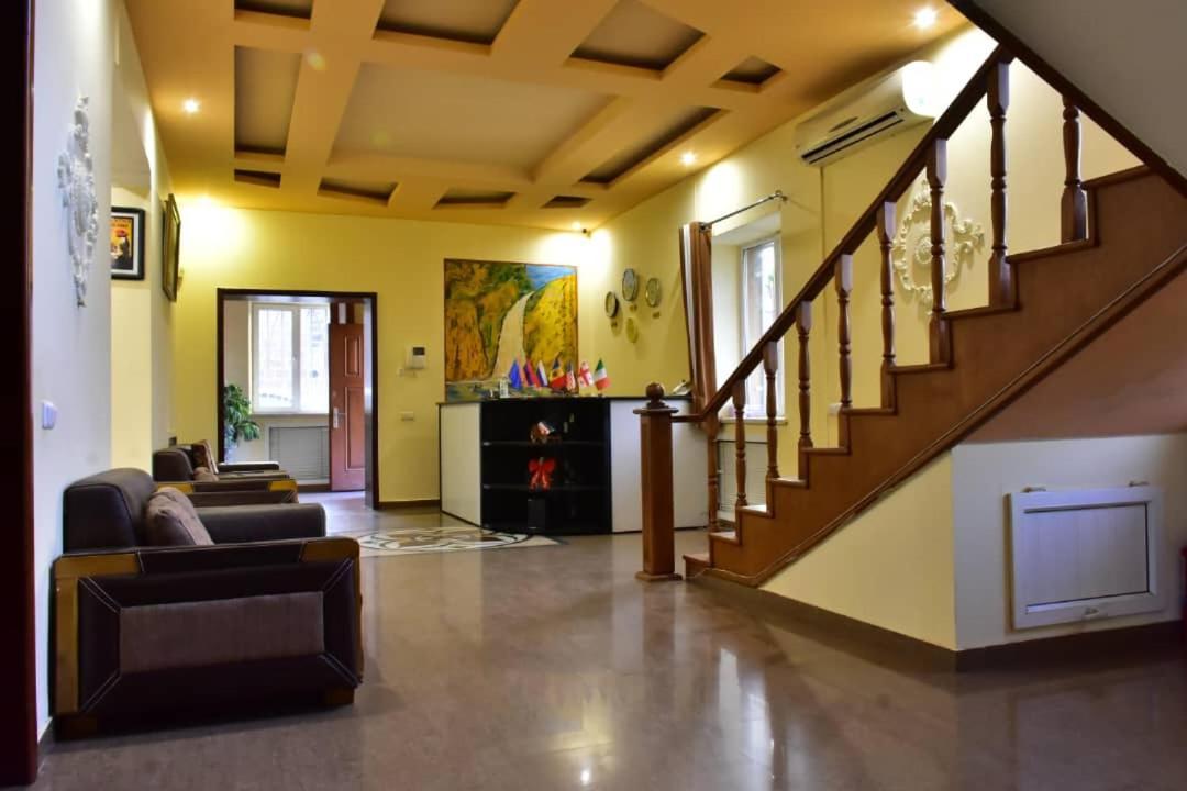 יירבאן Gyumri Hotel מראה חיצוני תמונה