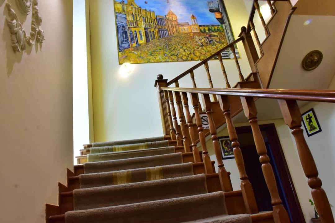 יירבאן Gyumri Hotel מראה חיצוני תמונה