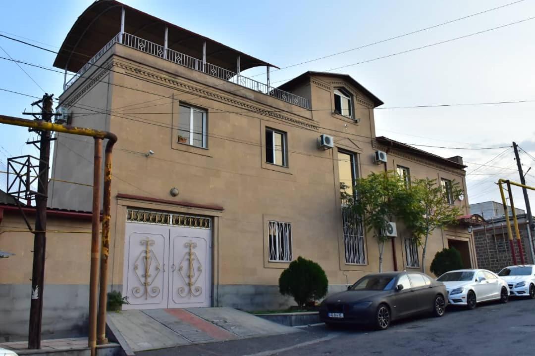 יירבאן Gyumri Hotel מראה חיצוני תמונה