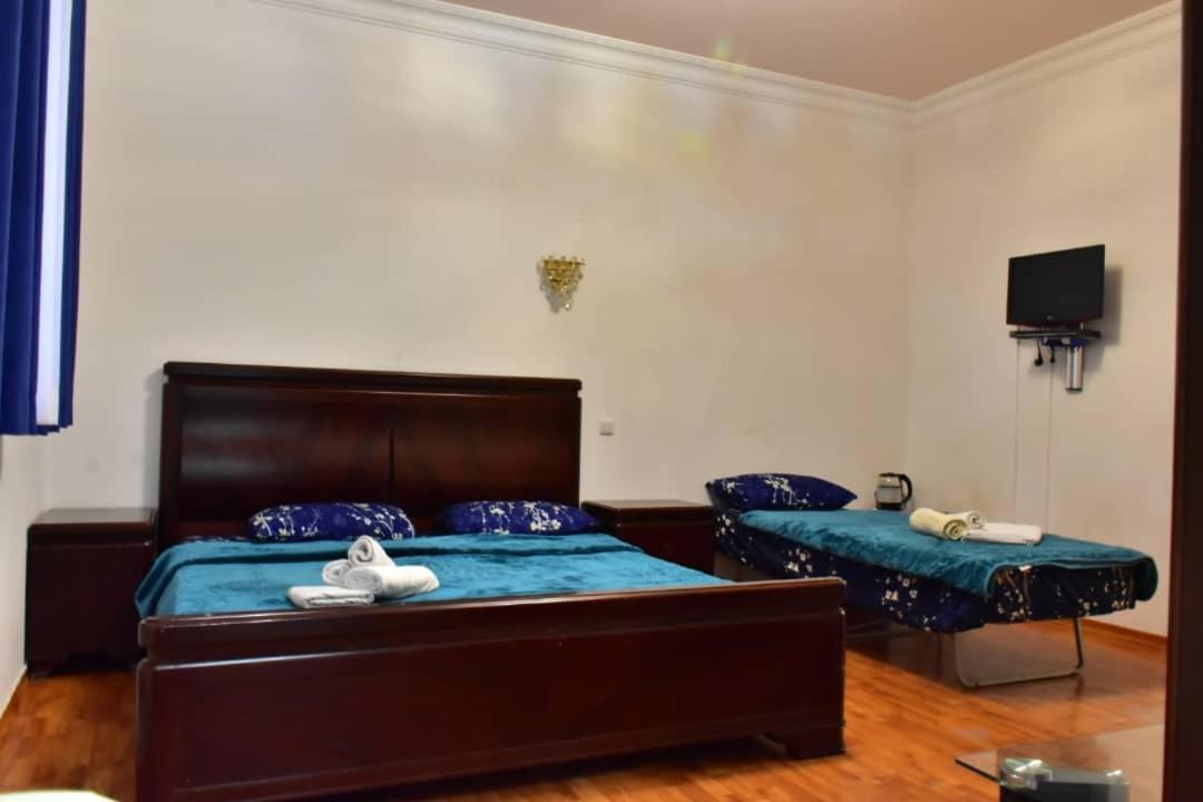 יירבאן Gyumri Hotel מראה חיצוני תמונה